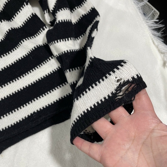 NEW Wildfox [ Large ] Optic Stripe Leanne‎ Sweater in Night Vanilla - Picture 12 of 12